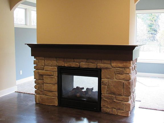 3rd image of 7948 Black Cherry Way SE
