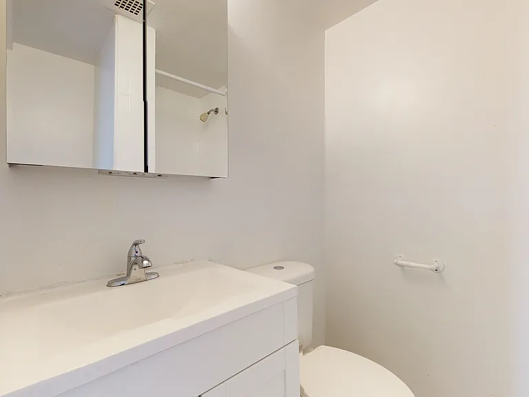 335 Cooper St — Photo 55