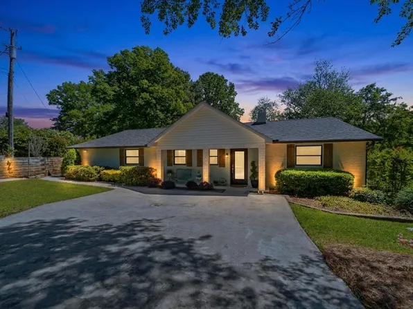118 Hickory Point, Buckhead, GA 30625