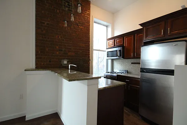 Rented by Rental Solutions Inc | media 25