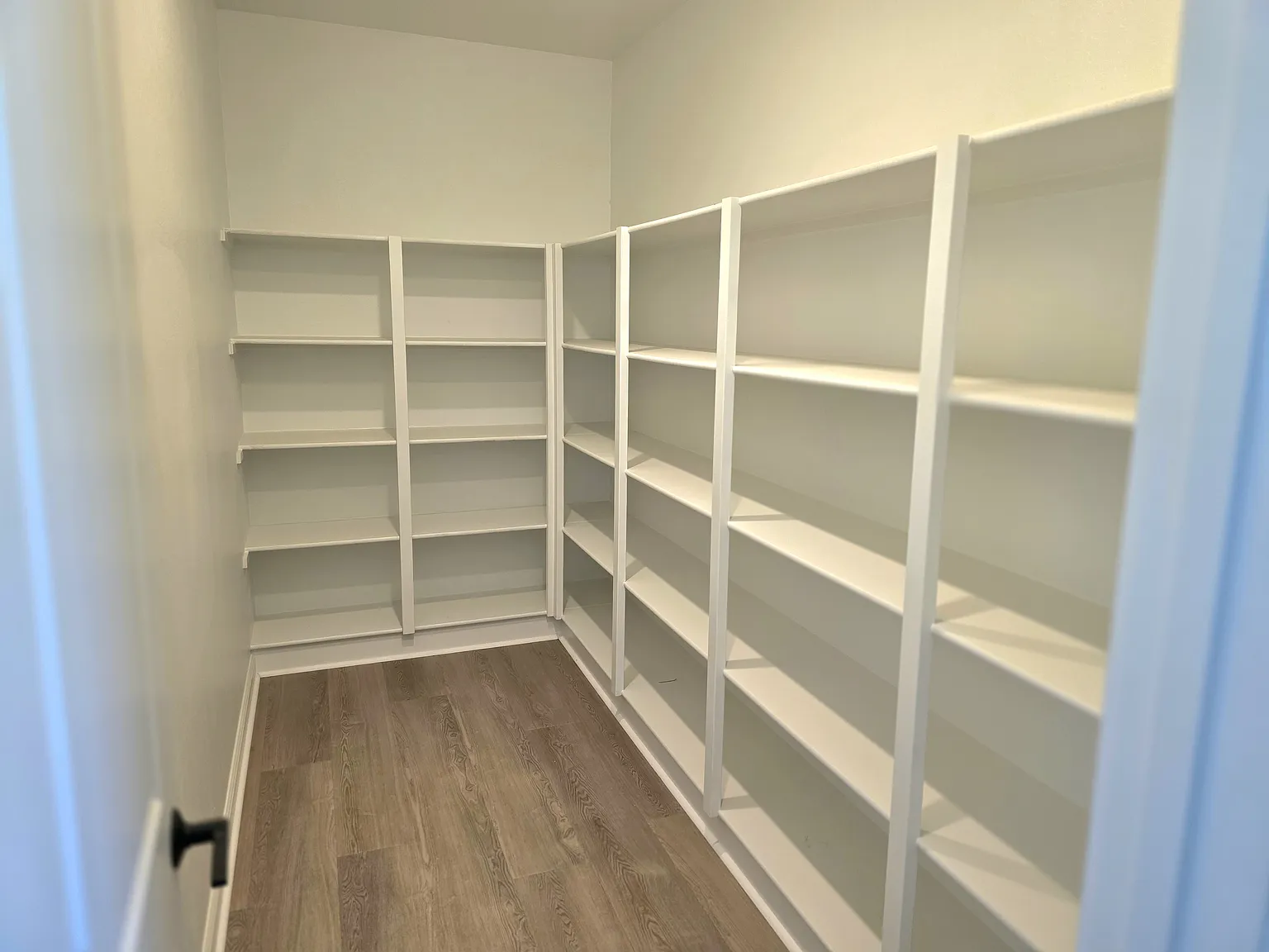 5 bed, 5.5 bath, 4435 sqft, $3,850 — Photo 4