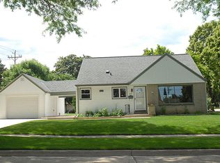 3905 S 56th St, Milwaukee, WI 53220