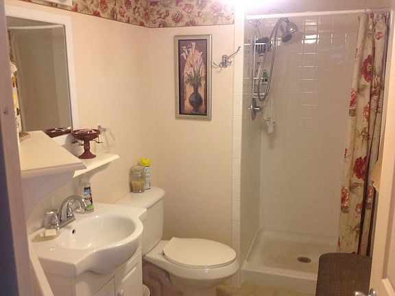 4th image of 229 Blackburn Blvd