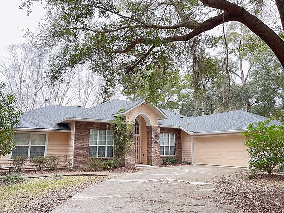 3rd image of 4910 NW 71st Pl
