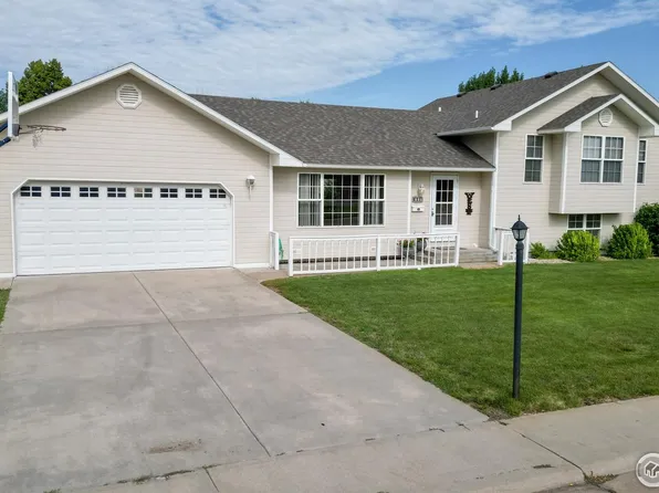 710 S 7th Ave, Sterling, CO 80751