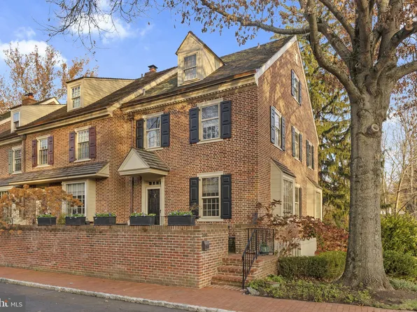 700 Willowmere Ln, Ambler, PA 19002