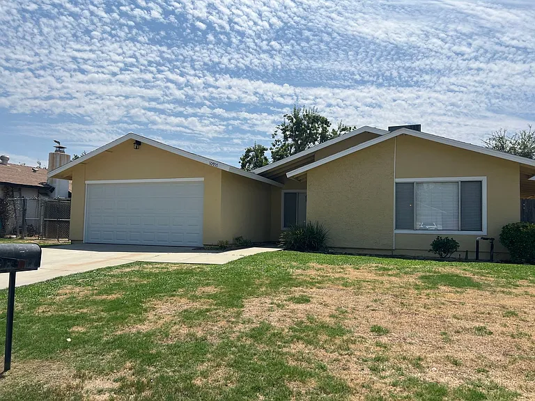 10917 Cave Ave — Photo 1