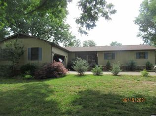 1124 Kris Lynndale Dr, Union City, TN 38261