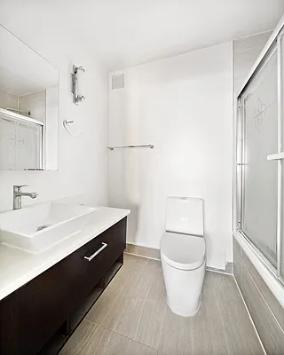 Rented by Compass | media 25