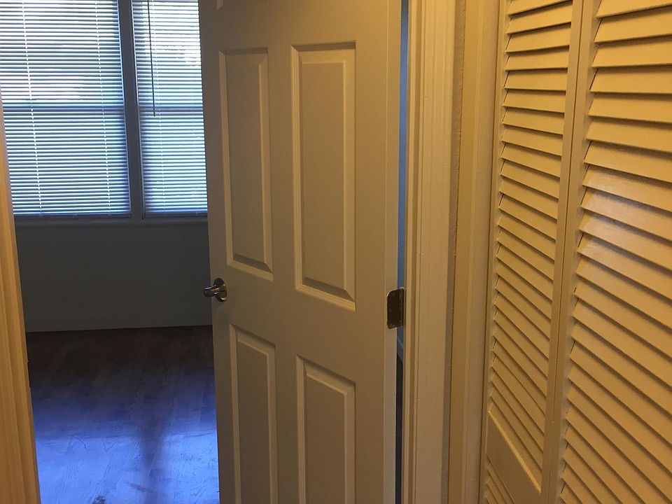 2nd image of 1756 Davis St APT 1