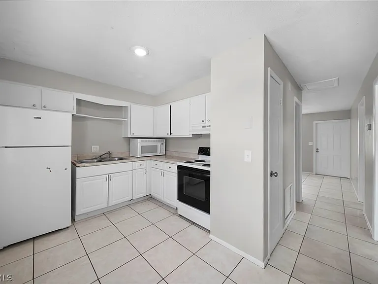 464 Carolina Ave #A — Photo 8