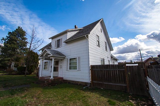1st image of 208 E Washington Ave