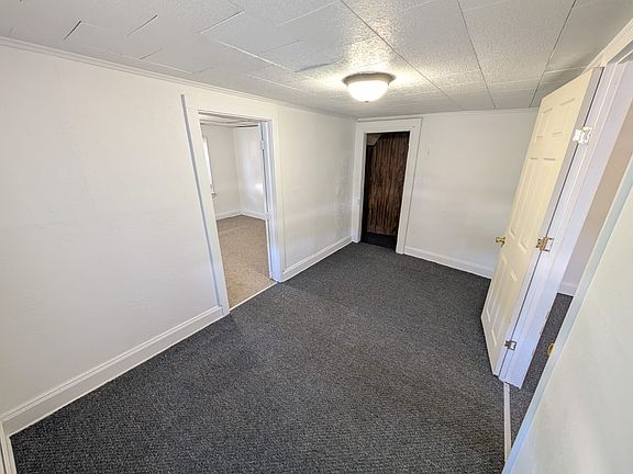 3rd image of 174 E Railroad St #B