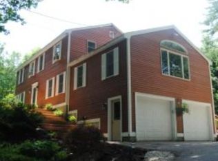 7 Greenleaf Dr, Exeter, NH 03833