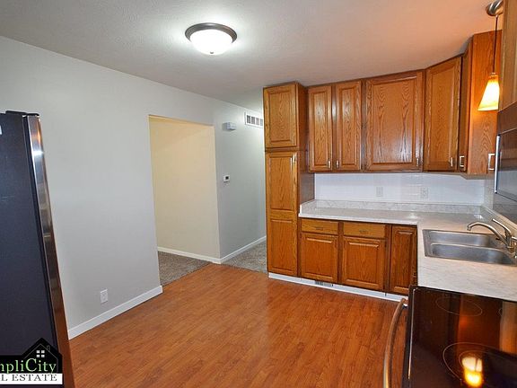 5th image of 6900 Walker Ave