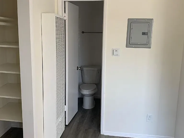 MC 1602 Winona Properties, LLC (140 Hoover) — Photo 4