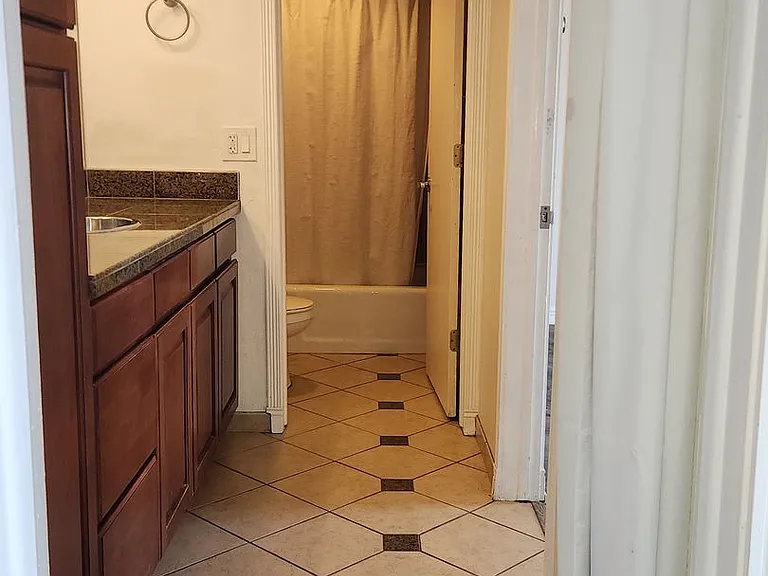 1020 15th St #34G — Photo 8