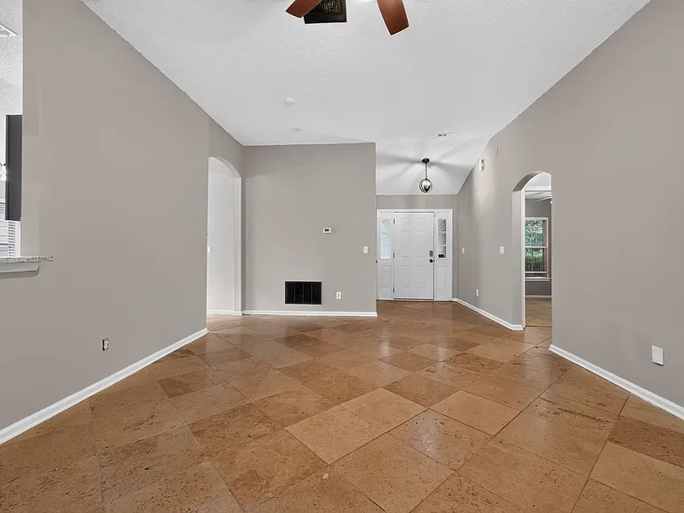 863 Timberjack Ct — Photo 8