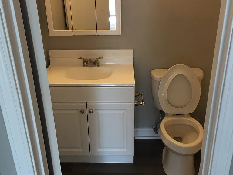 603 Creekside Dr — Photo 3