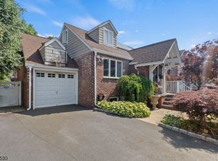 121 James St, Rochelle Park, NJ 07662