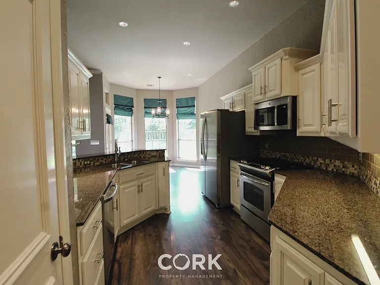 2808 Stonebrook Rd — Photo 12
