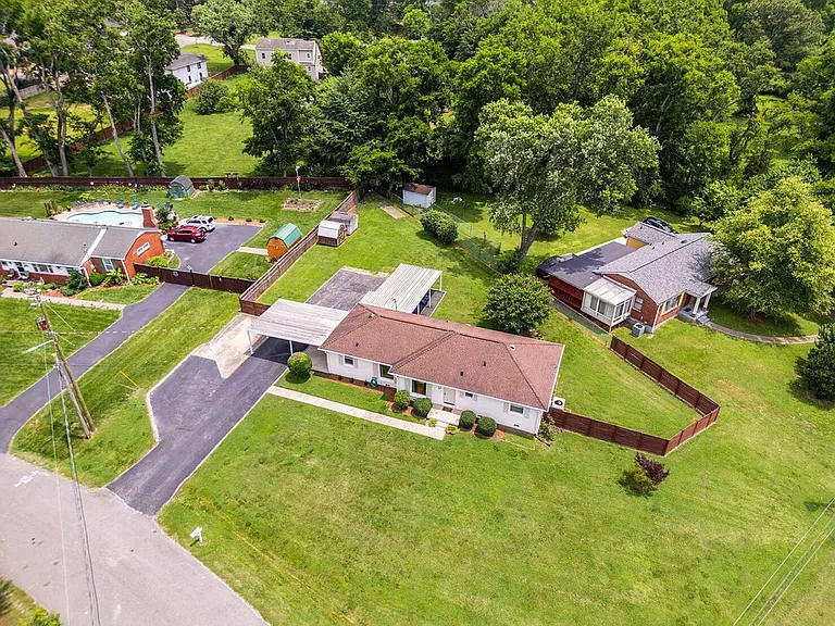 2519 David Dr — Photo 23