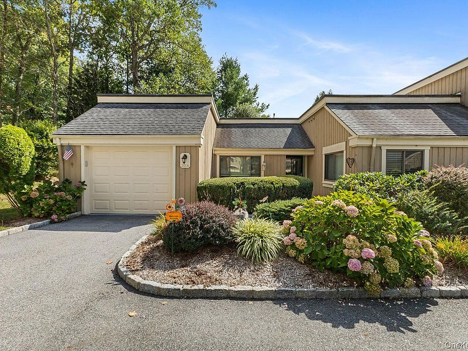 1st image of 20 Heritage Hills #A