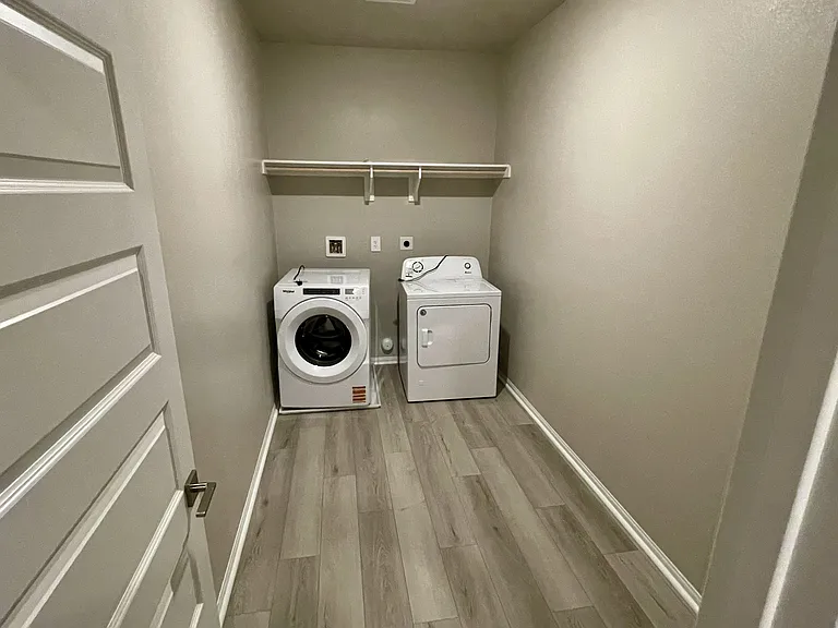1048 Lumia Cir — Photo 9