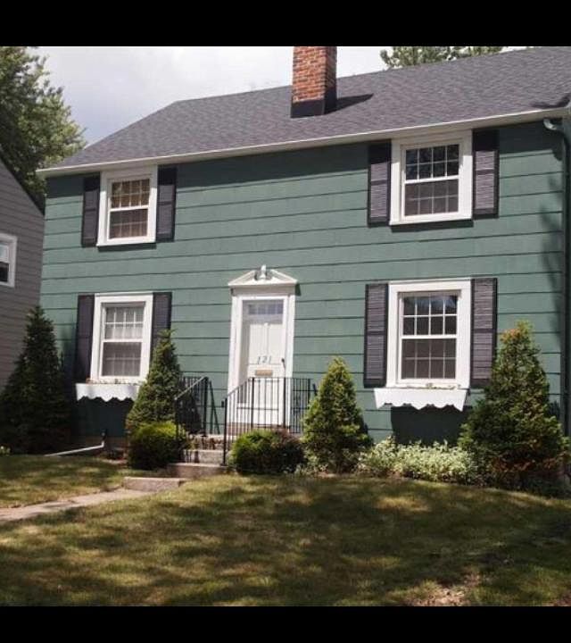 1st image of 121 Henderson Ave