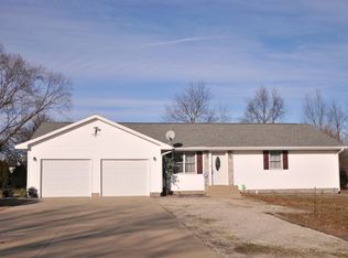 2016 Felix Pl, Plymouth, IN 46563