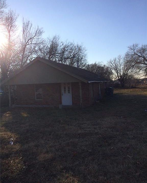 2nd image of 8817 S Shartel Ave
