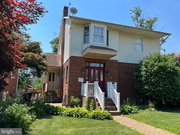 710 19th St S, Arlington, VA 22202