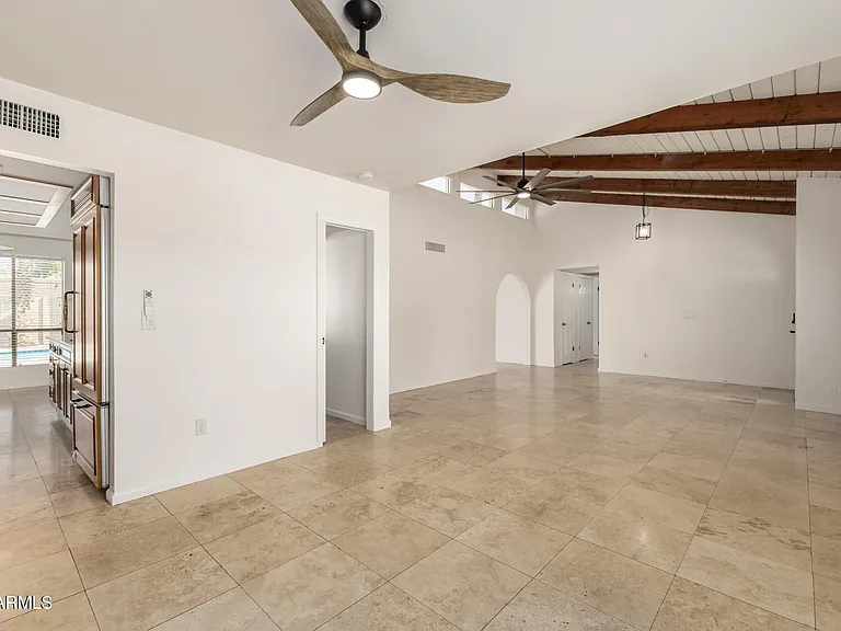 6517 S Hazelton Ln — Photo 5