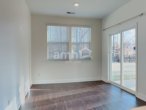 5th image of 606 Rivermist Dr