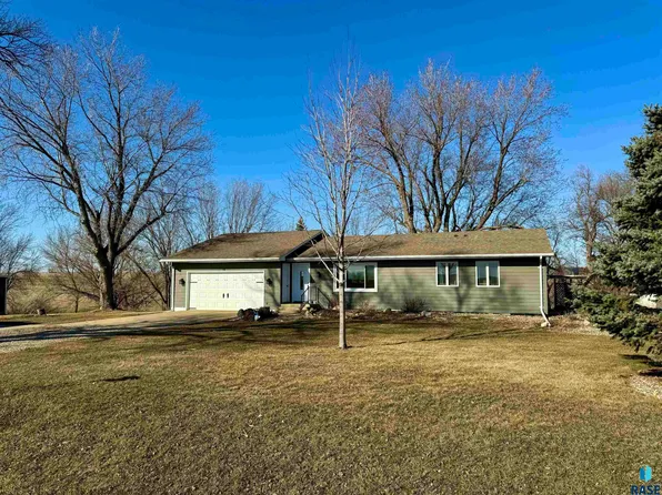 47778 271st St, Harrisburg, SD 57032