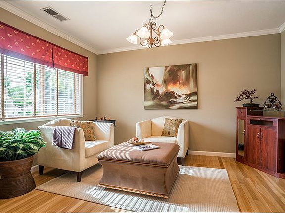 5th image of 219 Cleaves Ct