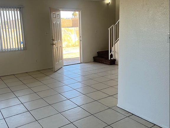 3rd image of 4528 E Pueblo Ave