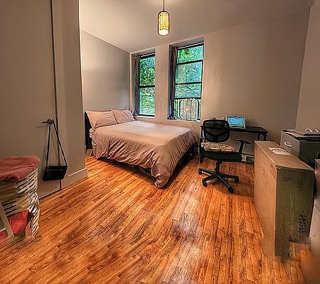 2nd image of 1042 Putnam Ave #3L