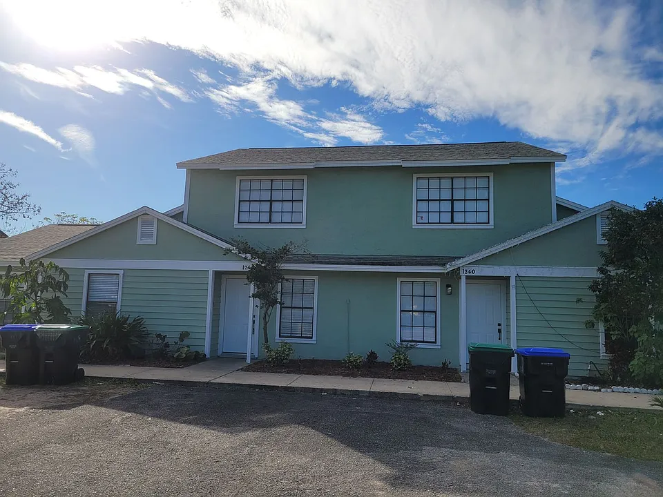 1236 Dovehill Dr