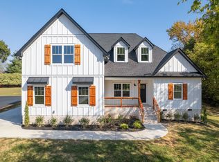 553 Cedar Grove Rd, Lebanon, TN 37087