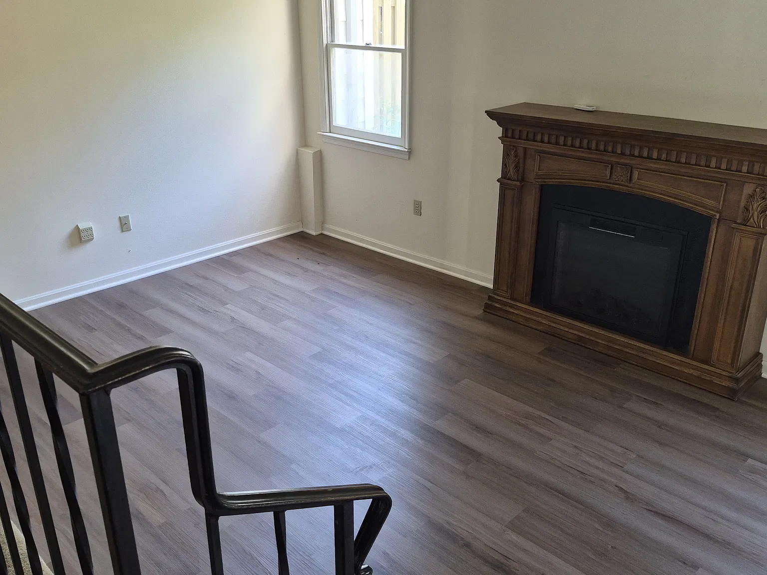 3 bed, 1408 sqft, $1,800 — Photo 2
