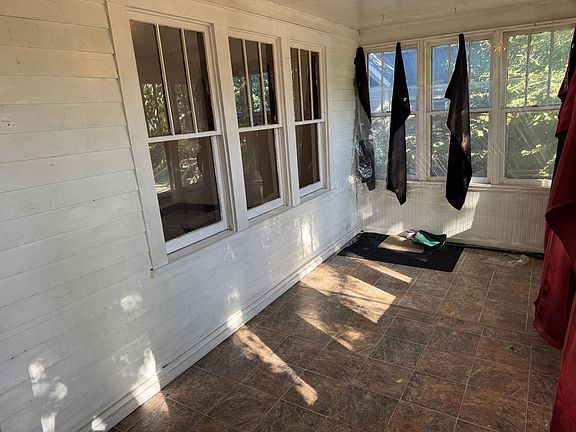 2nd image of 849 Woodbridge St