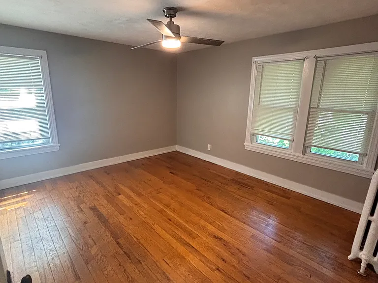 554 Linwood Ave #7 — Photo 3