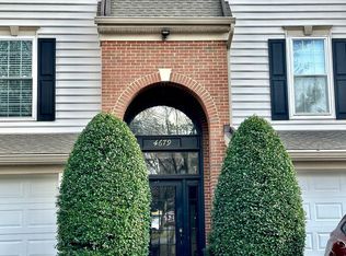 4679 Longstreet Ln APT 201, Alexandria, VA 22311