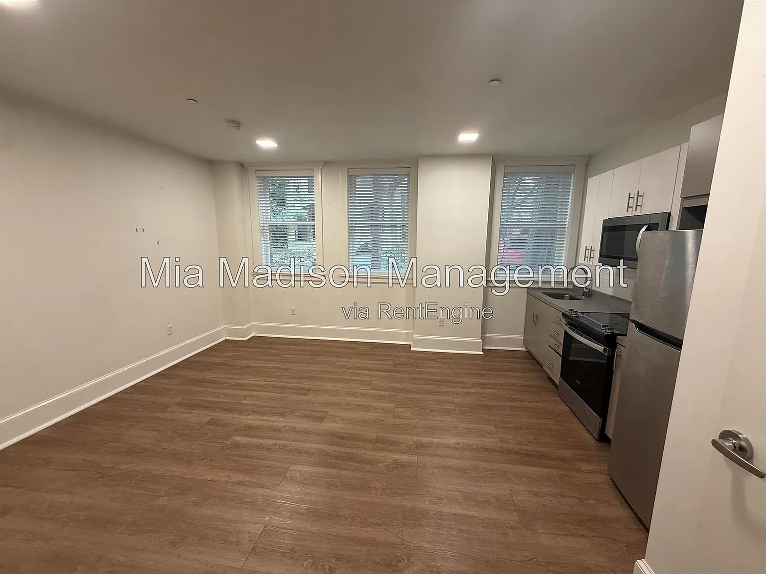 328 Barnard St — Photo 4