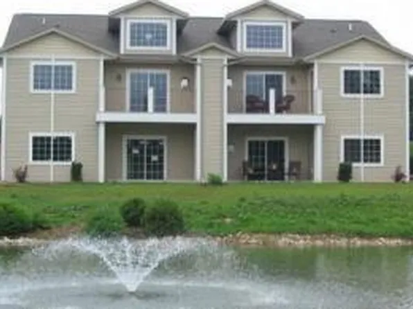 1922 Ravenswood LANE, Manitowoc, WI 54220