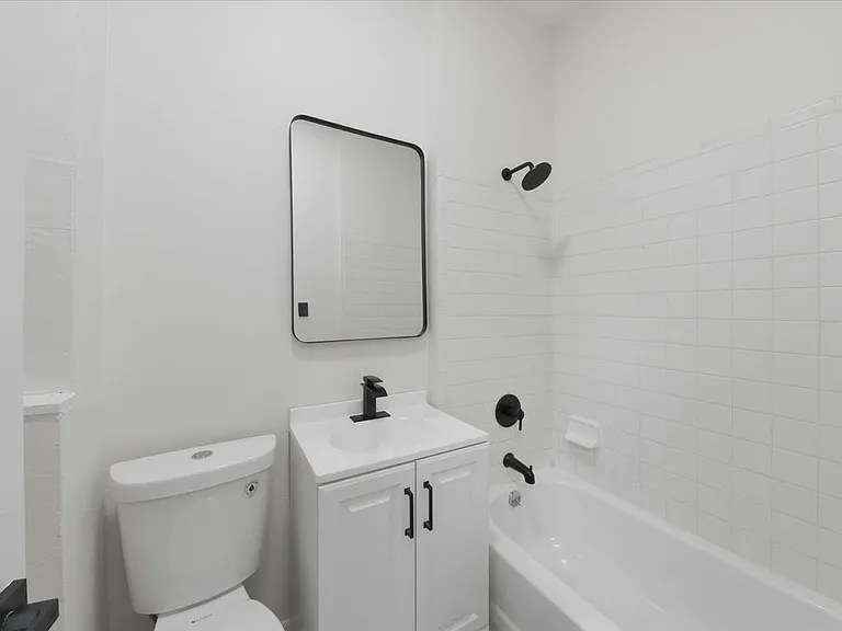 2502 Halstead St — Photo 21