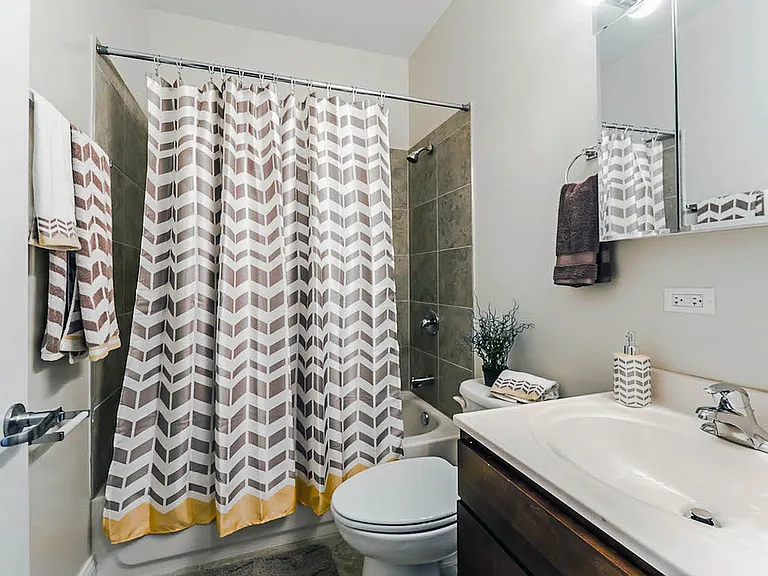 768 W. Jackson — Photo 12
