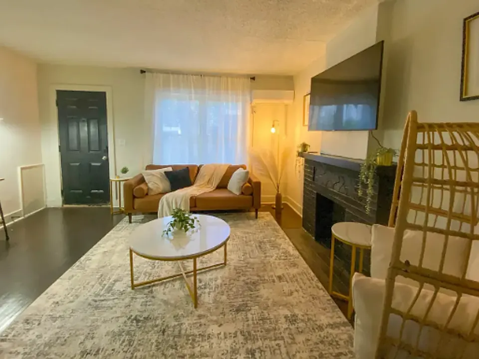 354 N Kansas Ave #3