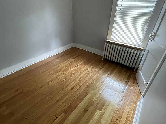 2nd image of 113 Woodlawn Ave Floor 2